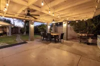 Charming 3 bd/2ba home - KING bed w/ non heated POOL near Old Town Scottsdale!