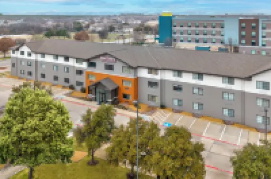Hawthorn Extended Stay by Wyndham Bedford - Dallas Hotels in Bedford