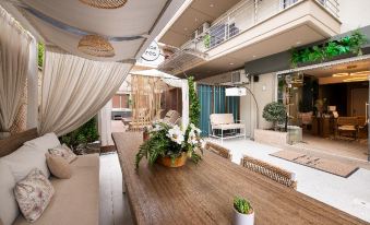 Elle Rooms & Suites