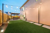 Bakersfield New NW Home – Fully Furnished & Ready. Upscale + Kitchen Amenities Hôtels à proximité de l'Aéroport Meadows Field