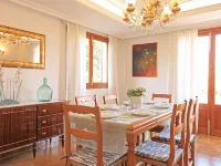 Quiet residential area, beach 300m, pool, rustic kitchen, ideal for families Hotels in Sa Coma