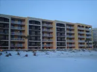 Never received less than 5 stars! Luxury 4 BR 3 BA Beachfront Condo Hotels in der Nähe von Northwest Florida State College