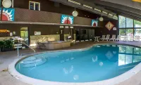 Town & Country Inn & Resort - Pools