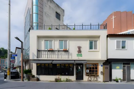 Mokpo Soho Отели рядом с достопримечательностью «Yudalsan Mountain»