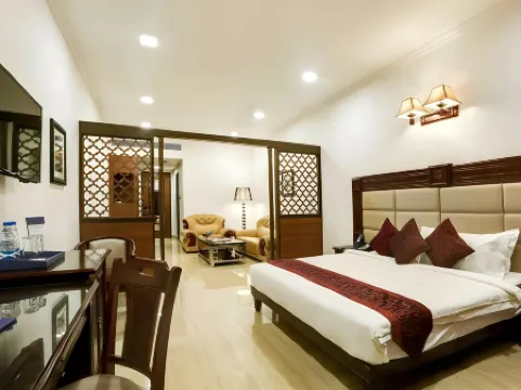 Golden Chariot Vasai - Hotel and Spa