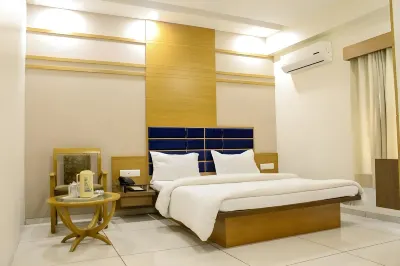 Hotel Apex Inn Hotels near Gunjan Circle