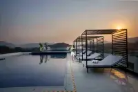 Radisson Resort and Spa Khopoli - Pools