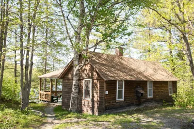 Kennebec Riverside Cabins Hotels in The Forks