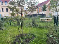 Apartment with terrace and private garden near Disney & shopping center Hôtels à proximité de : Autogrill Cote France