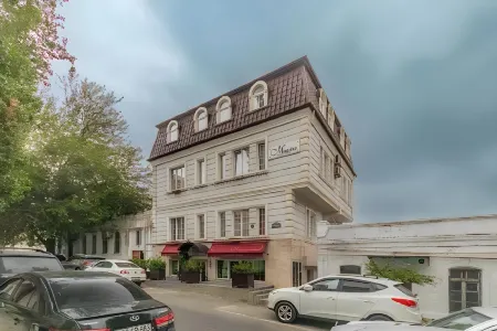 Maestro Hotel Отели рядом с достопримечательностью «Площадь Фонтанов»