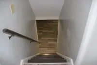 Valley Creek Place, A Charming 3-bedroom home with a Creek view & Wi-Fi Hotels in Euclid