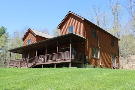 Exceptional Modern Log Home. Close to Ommegang, Hall of Fame, Downtown. Отели в г. Отсего