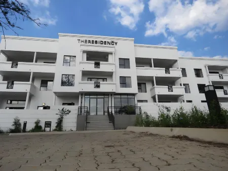 Mint Hotel Sandhurst Отели рядом с достопримечательностью «Площадь Нельсона Манделы»