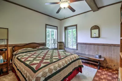 Mountain Retreat w/ Great Views, LARGE HOT TUB, Great WIFI, Near Luray Caverns