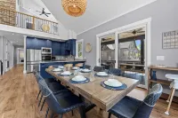 Avantstay 2 호수가 내려다 보이는 집, 블루 헤론 & 그레이 폭스, 수면 44 수영장, 독, 극장