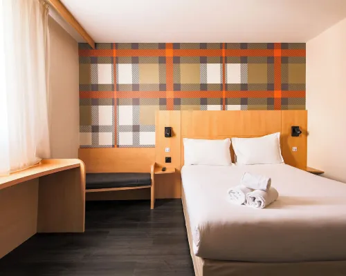easyHotel Nice Old Town Hotels near Arson Square