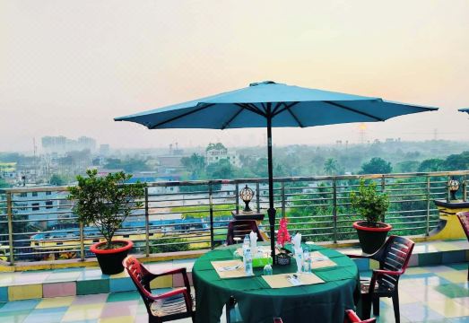 카이룰 인터내셔널 호텔 파브나