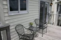 At the Waters Edge Bed & Breakfast Hotels in Kewaunee County