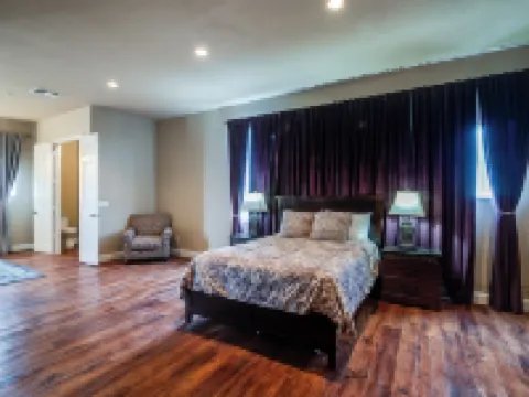 The Castle at Rockwall Hotels in Rockwall