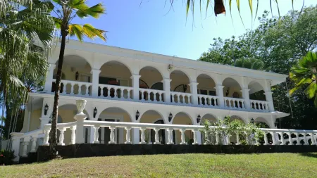 Lujosa Villa Quebrada Estate