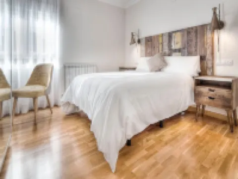 Pura Vida Pirineos Hotels in Jaca