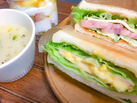 Kouriisland Hotel Cava Отели рядом с достопримечательностью «Tiinuhama Beach»