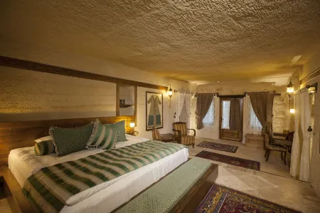 Kayakapi Premium Caves Cappadocia Отели рядом с достопримечательностью «Yunak Spa at Yunak Evleri Cave Hotel»