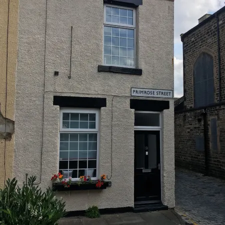 Darlington Chuch End Town House with 2 Bedrooms