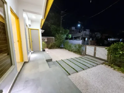 Stayinn Nest Hotels near Habibganj Railway Station