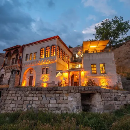 Kapalos Cave Suites