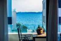 Crystal Holiday Residence - Ocean View