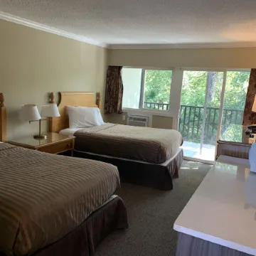 Okanagan Royal Park Inn by Elevate Rooms