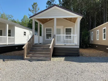Tiny Homes for Rent, minutes to the Casino, Golf Course & Water Park Отели в г. Neshoba County