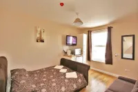 Central Studios 87 Tennyson Road Hotels in Tewkesbury District