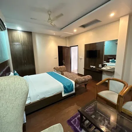 Hotel Gayatri Palace