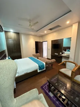 Hotel Gayatri Palace Отели в г. Джаггор