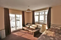 Central Studios 87 Tennyson Road Hotels in Tewkesbury District