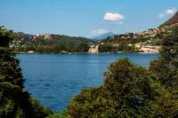 Florissa - by MyHomeInComo Hotels in Blevio