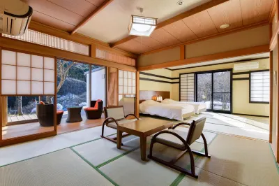 錦繡山莊 蠶影山堂附近的飯店