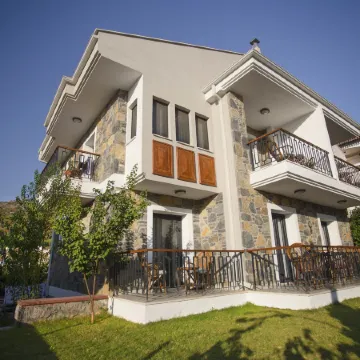 Pharos Boutique Hotel