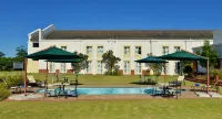 Town Lodge George - ที่มีสระว่ายน้ำ