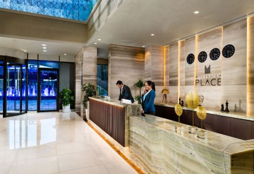 밀레니엄 플레이스 미디프 수영장