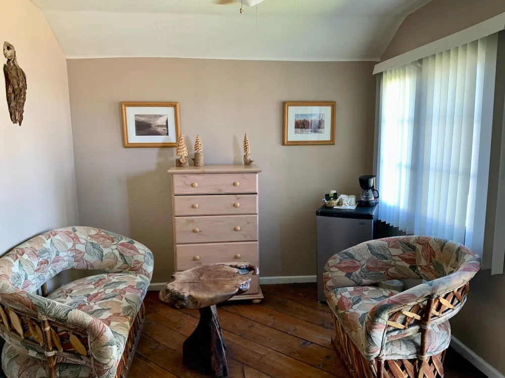 Tioga Lodge at Mono Lake Kamar Photos