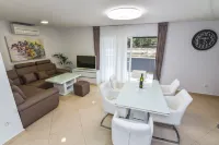 Apartments-Sana Hotels in Vir