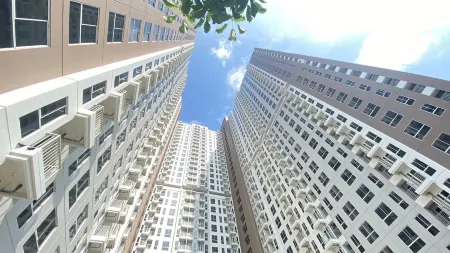 Simply Studio at Tokyo Riverside Pik 2 Apartment Отели рядом с достопримечательностью «Rukan La Riviera PIK2»