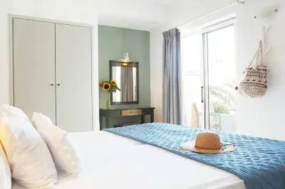 Mediterranea Apartments Hotels near Iguana Beach