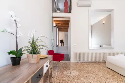 Casanova Deluxe Apartment by Wonderful Italy Hotels near Venice Marco Polo Airport