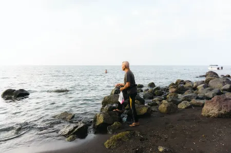 EJ House Отели рядом с достопримечательностью «Puri Kanginan Buleleng»