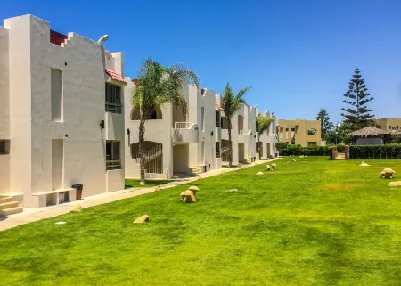 Green Leaves Aqua Park Beach Resort North Coast