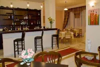Alexiou Hotel - bar